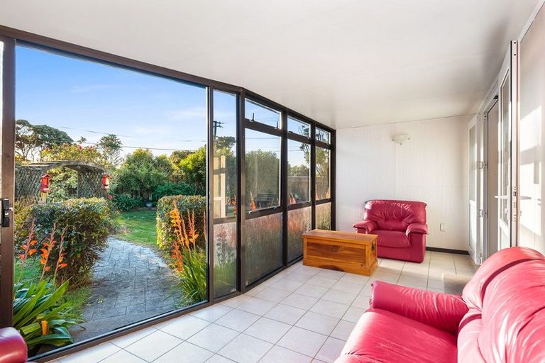 Photo of property in 2 Te Miti Street, Paekakariki, 5034