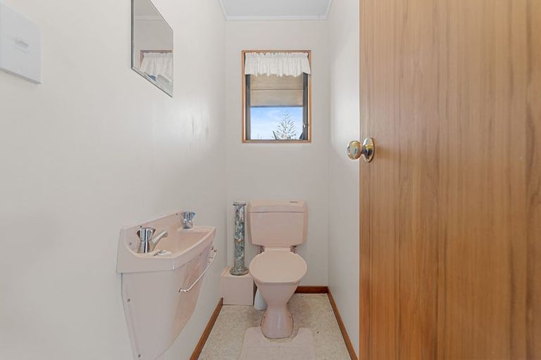 Photo of property in 21b Settlers Grove, Orewa, 0931