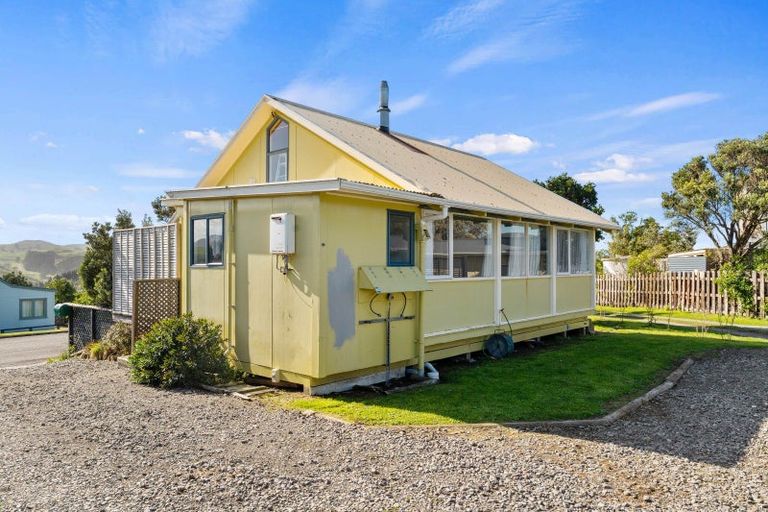 Photo of property in 27 Guthrie Crescent, Castlepoint, Masterton, 5889