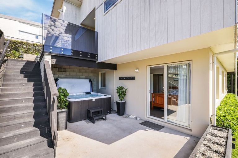 Photo of property in 10 The Terrace, Mount Pleasant, Christchurch, 8081