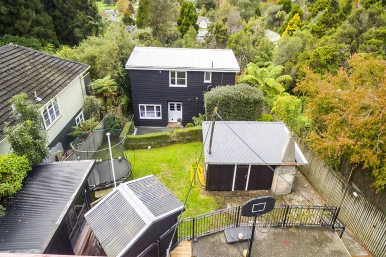Photo of property in 73 Wyndham Road, Pinehaven, Upper Hutt, 5019