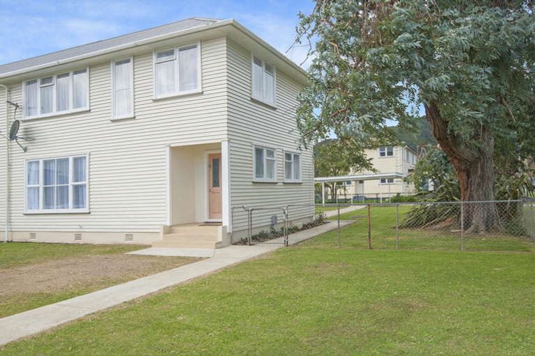 Photo of property in 83 Godley Street, Waiwhetu, Lower Hutt, 5010