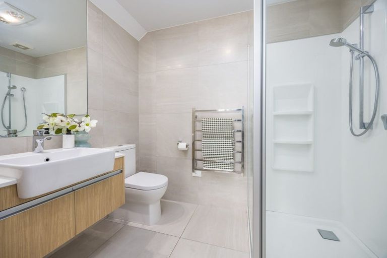 Photo of property in 19 Kukuwai Avenue, Red Beach, 0932