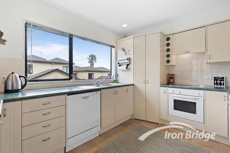 Photo of property in 7/6 Sunnydale Place, Oteha, Auckland, 0632
