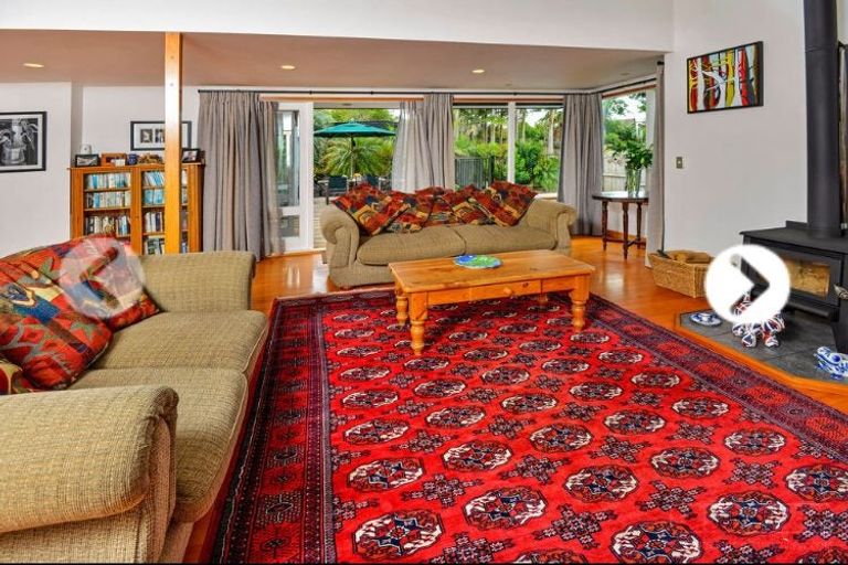 Photo of property in 14 Cloverly Crescent, Campbells Bay, Auckland, 0630