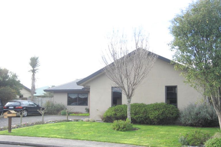 Photo of property in 16 Fencourt Place, Rototuna North, Hamilton, 3210