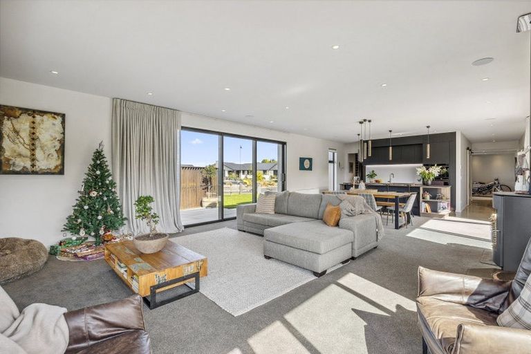 Photo of property in 10 Rodeo Place, Outram, 9019