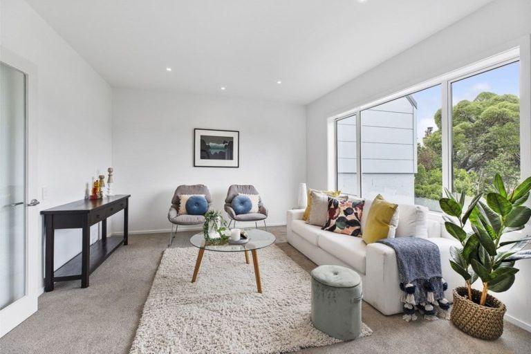 Photo of property in 8b Awa Road, Miramar, Wellington, 6022