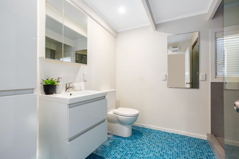 Photo of property in 4 Te Kura Road, Pukerua Bay, 5026