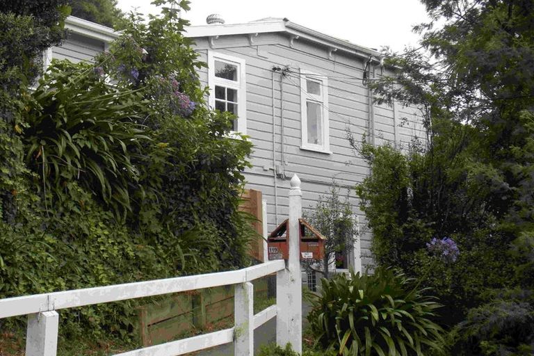Photo of property in 119 Wadestown Road, Wadestown, Wellington, 6012