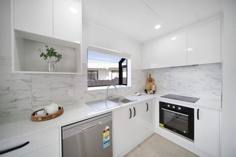 Photo of property in 2/230 Finlayson Avenue, Clendon Park, Auckland, 2103