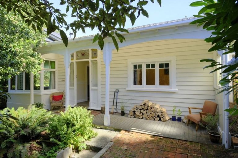 Photo of property in 27 Bruce Street, Roslyn, Dunedin, 9011