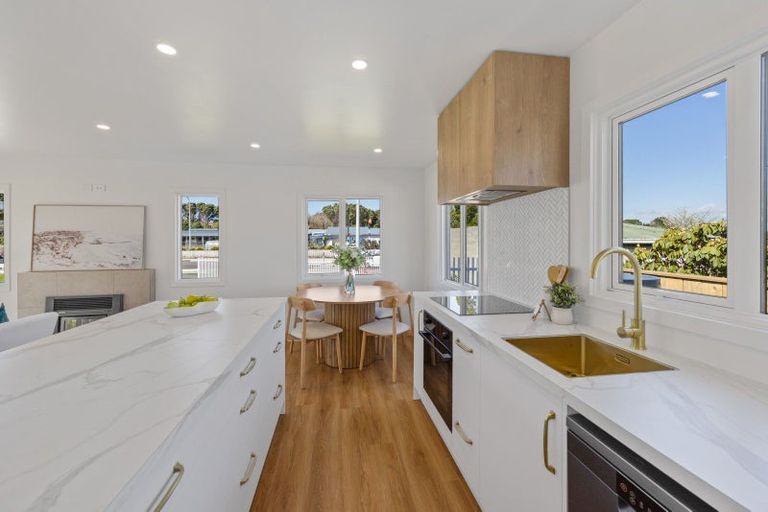 Photo of property in 160 South Road, Spotswood, New Plymouth, 4310