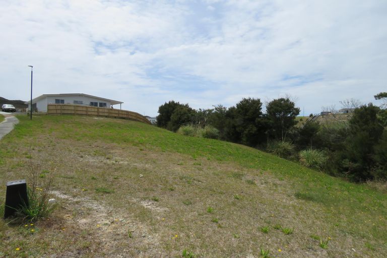 Photo of property in 28 Akeake Lane, Manurewa, Auckland, 2102