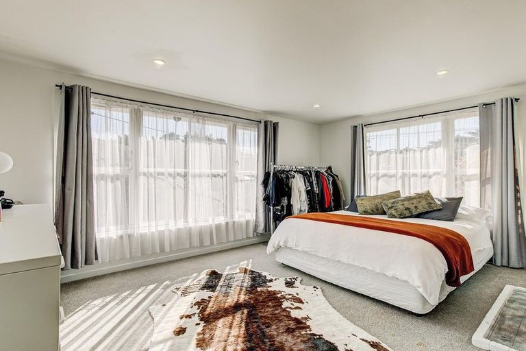 Photo of property in 126 Castor Crescent, Cannons Creek, Porirua, 5024