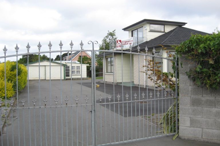 Photo of property in 98 Marshland Road, Shirley, Christchurch, 8061