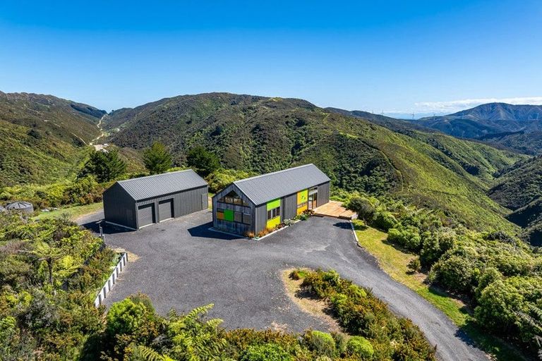 Photo of property in 80 Southernthread Road, Brooklyn, Wellington, 6021