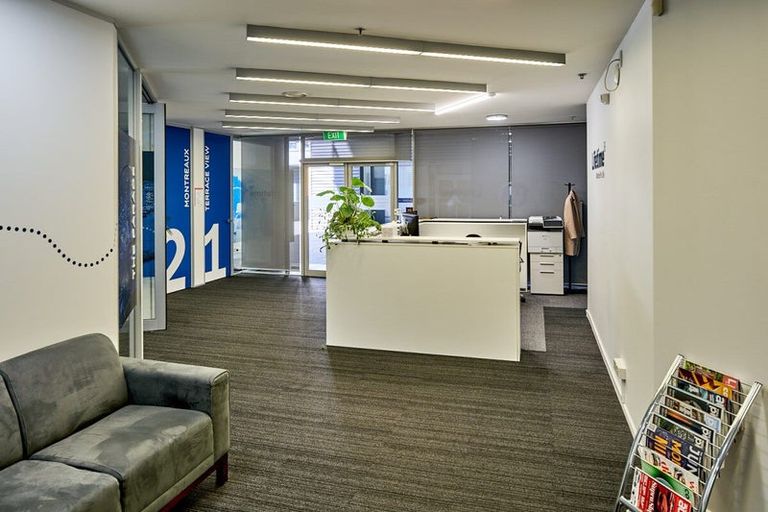 Photo of property in Montreaux, 164 The Terrace, Wellington Central, Wellington, 6011