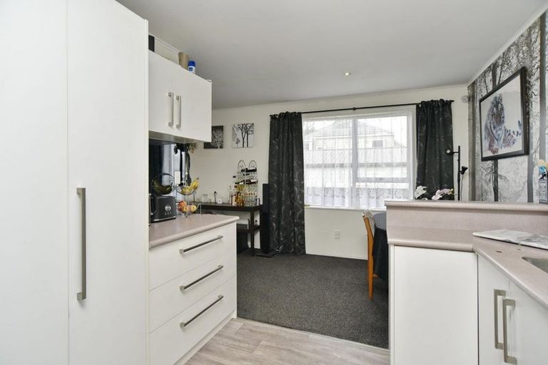 Photo of property in 2/92a Randolph Street, Woolston, Christchurch, 8062