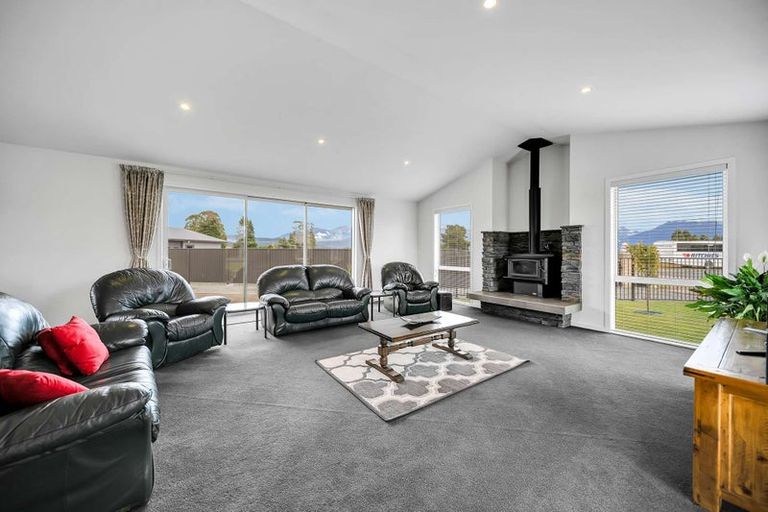 Photo of property in 81 Orbell Crescent, Te Anau, 9679