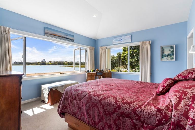 Photo of property in 2/67 Beresford Street, Bayswater, Auckland, 0622