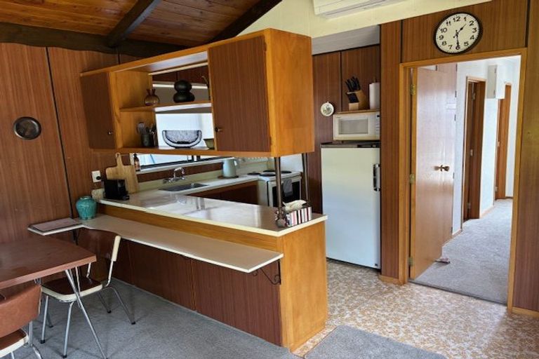 Photo of property in 16 Argyle Place, Arrowtown, 9302