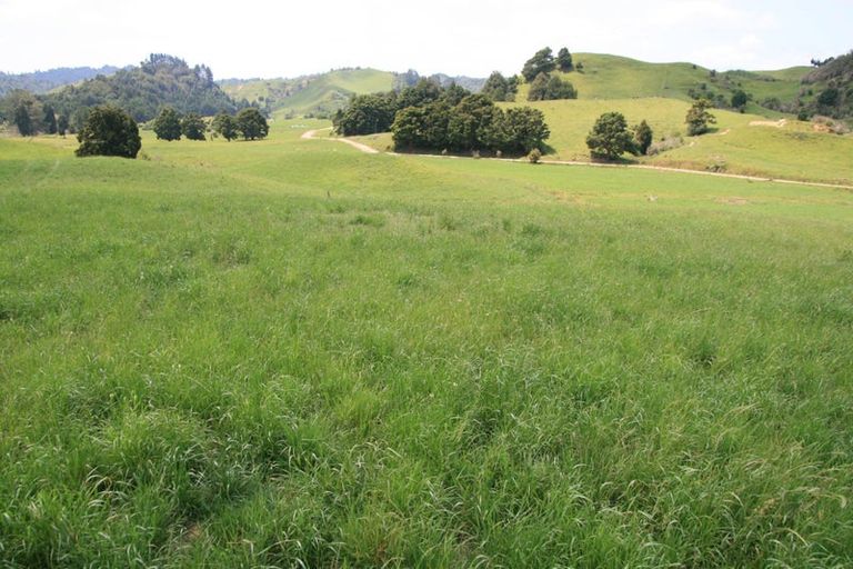 Photo of property in 2386 Tarata Road, Tarata, Inglewood, 4387