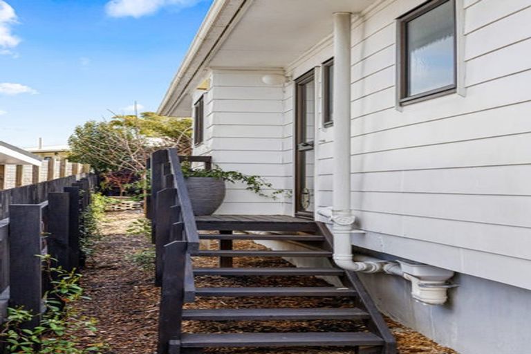 Photo of property in 1/13 Matipo Road, Te Atatu Peninsula, Auckland, 0610
