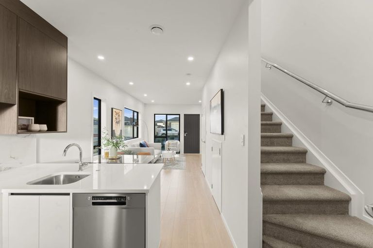 Photo of property in 24 Johns Creek Crescent, Silverdale, 0932