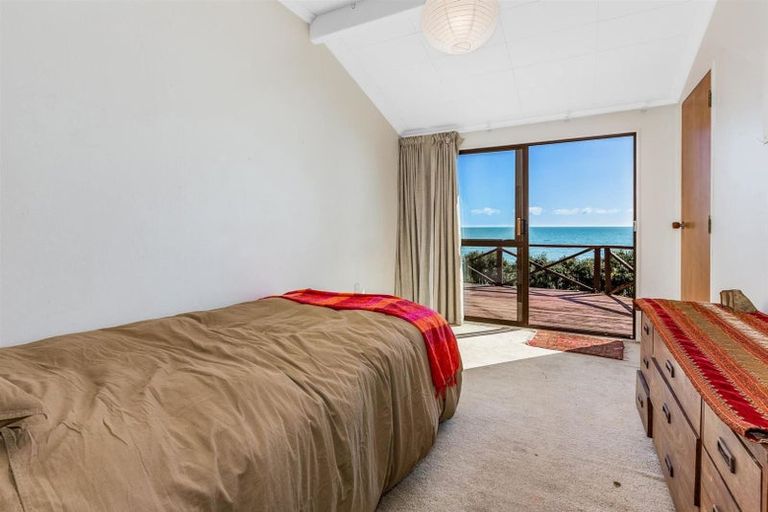 Photo of property in 82 Ames Street, Paekakariki, 5034