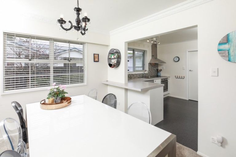 Photo of property in 24 Ranfurly Avenue, Fairfield, Hamilton, 3214