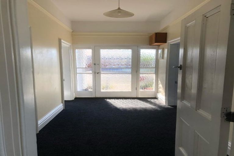 Photo of property in 2 Cecil Place, Waltham, Christchurch, 8023