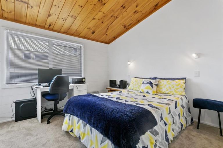 Photo of property in 2 Mahuta Road, Waitahanui, Taupo, 3378