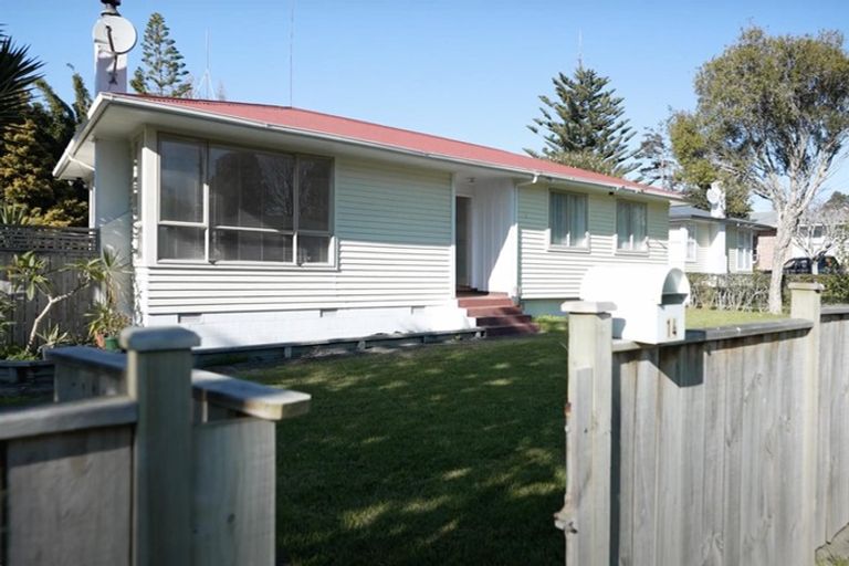 Photo of property in 14 Eden Street, Mangere East, Auckland, 2024