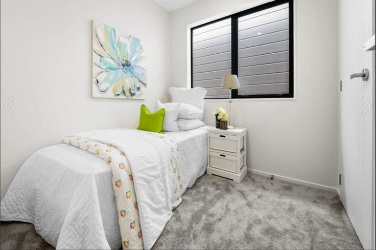 Photo of property in 13b Kingussie Place, Highland Park, Auckland, 2010