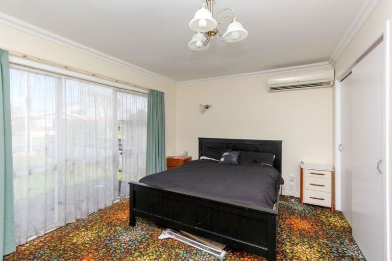 Photo of property in 21 Turakina Street, Merrilands, New Plymouth, 4312