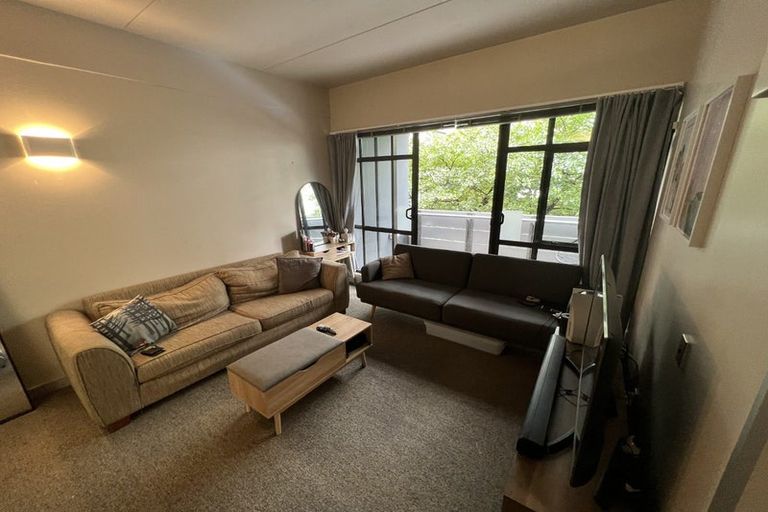 Photo of property in Gerondis Bldg Apartments, 201/60 Willis Street, Wellington Central, Wellington, 6011