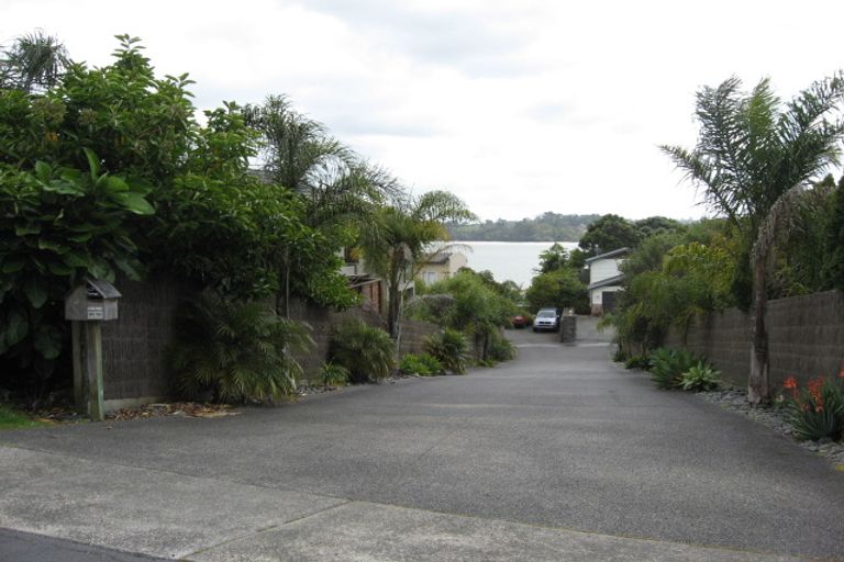 Photo of property in 6 Twin Wharf Road, Herald Island, Auckland, 0618