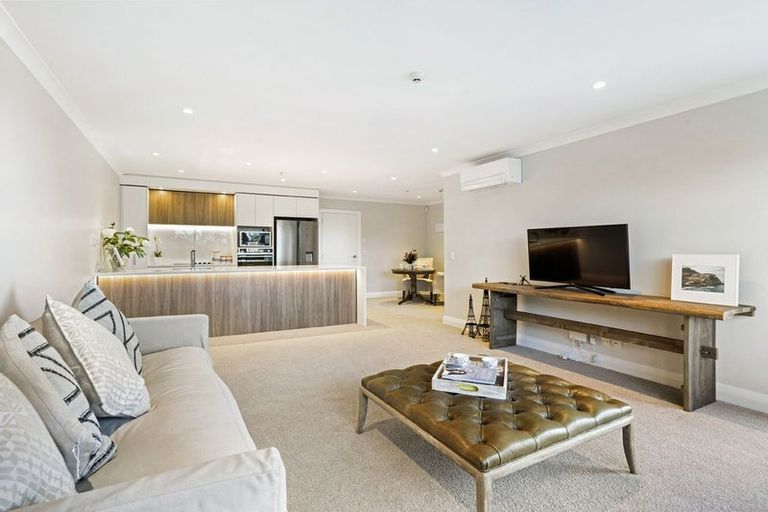 Photo of property in 98b/30 Ambassador Glade, Orewa, 0931