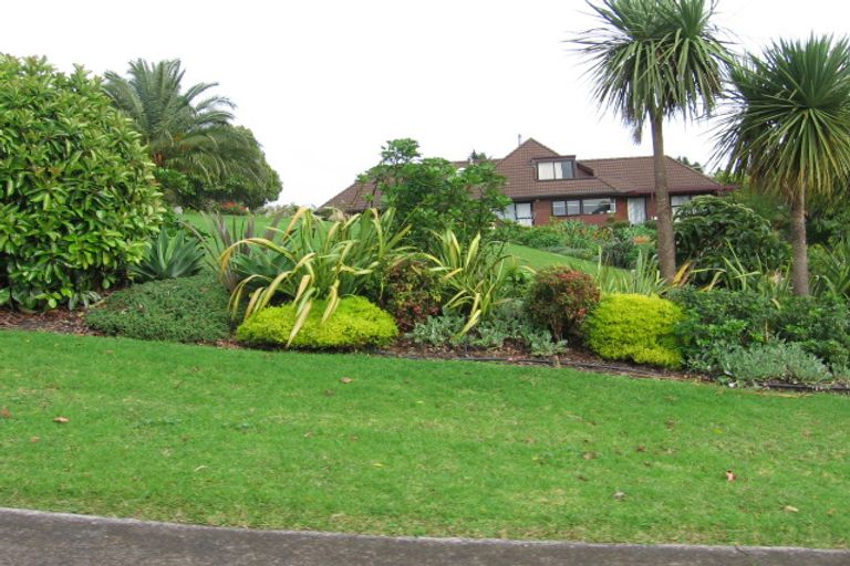 Photo of property in 5 Wainoni Heights, Greenhithe, Auckland, 0632