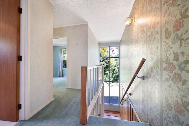 Photo of property in 1 Alwyn Avenue, Te Atatu South, Auckland, 0610