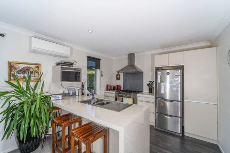 Photo of property in 25 Tuscan Lane, Martinborough, 5711