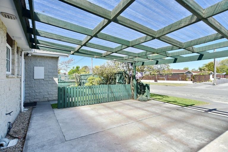 Photo of property in 2/12 Lagan Street, Belfast, Christchurch, 8051