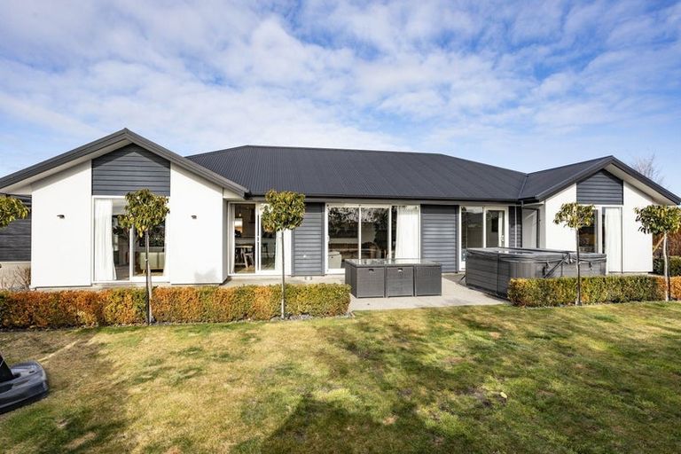 Photo of property in 70 Watkins Drive, Rangiora, 7400