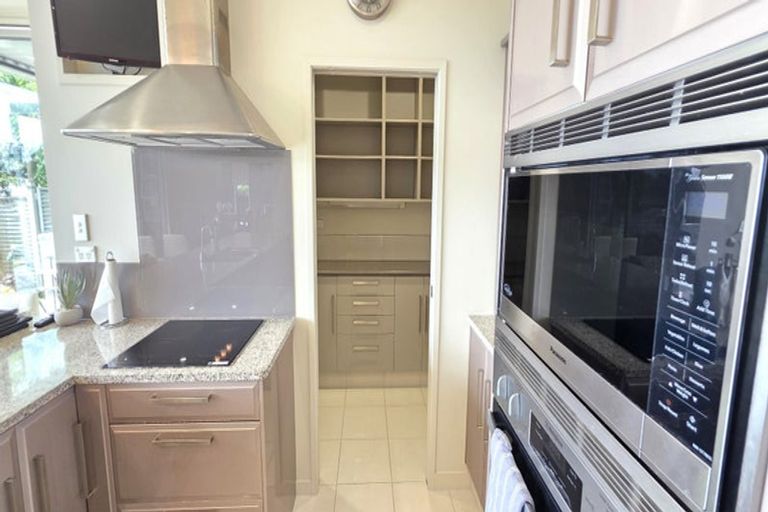 Photo of property in 34 Holcombrooke Lane, Welcome Bay, Tauranga, 3175