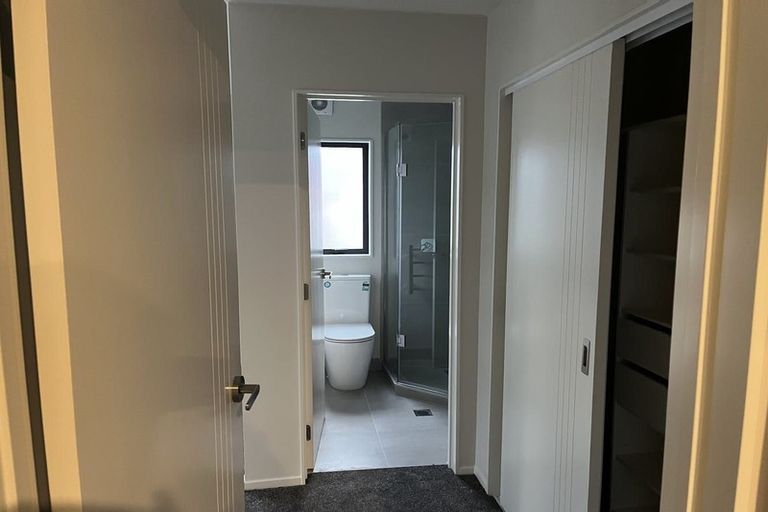 Photo of property in 3/11 Karamu Street, Te Atatu Peninsula, Auckland, 0610