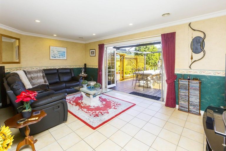 Photo of property in 41 Kirton Drive, Riverstone Terraces, Upper Hutt, 5018