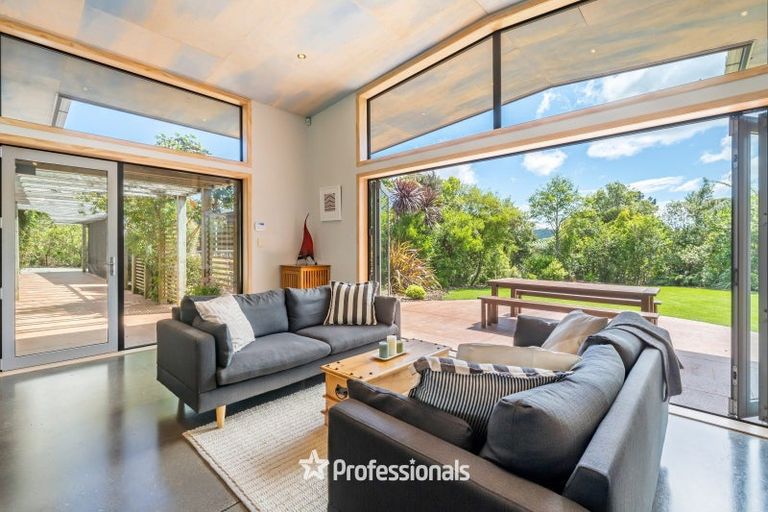 Photo of property in 12 Mount Marua Way, Timberlea, Upper Hutt, 5018