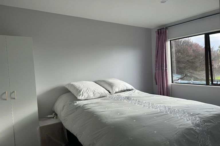 Photo of property in 2/112 Archers Road, Glenfield, Auckland, 0629