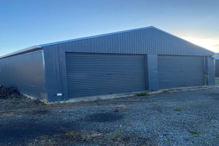 Photo of property in 77 Bridge Street, Bulls, 4818